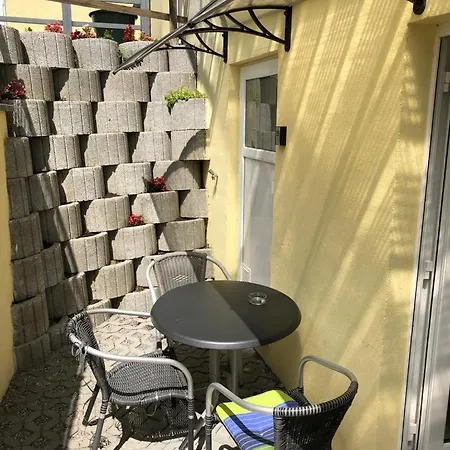 Seereif Im Erdgeschoss Und Seeklein Im Souterrain *